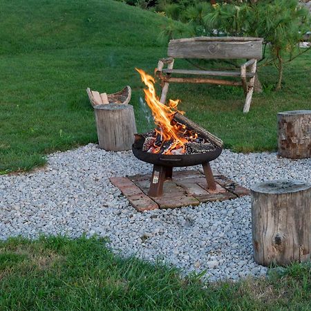 Glamping Happiness With Natural Pool Ribnica Eksteriør bilde